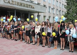 Пролунав останній дзвоник